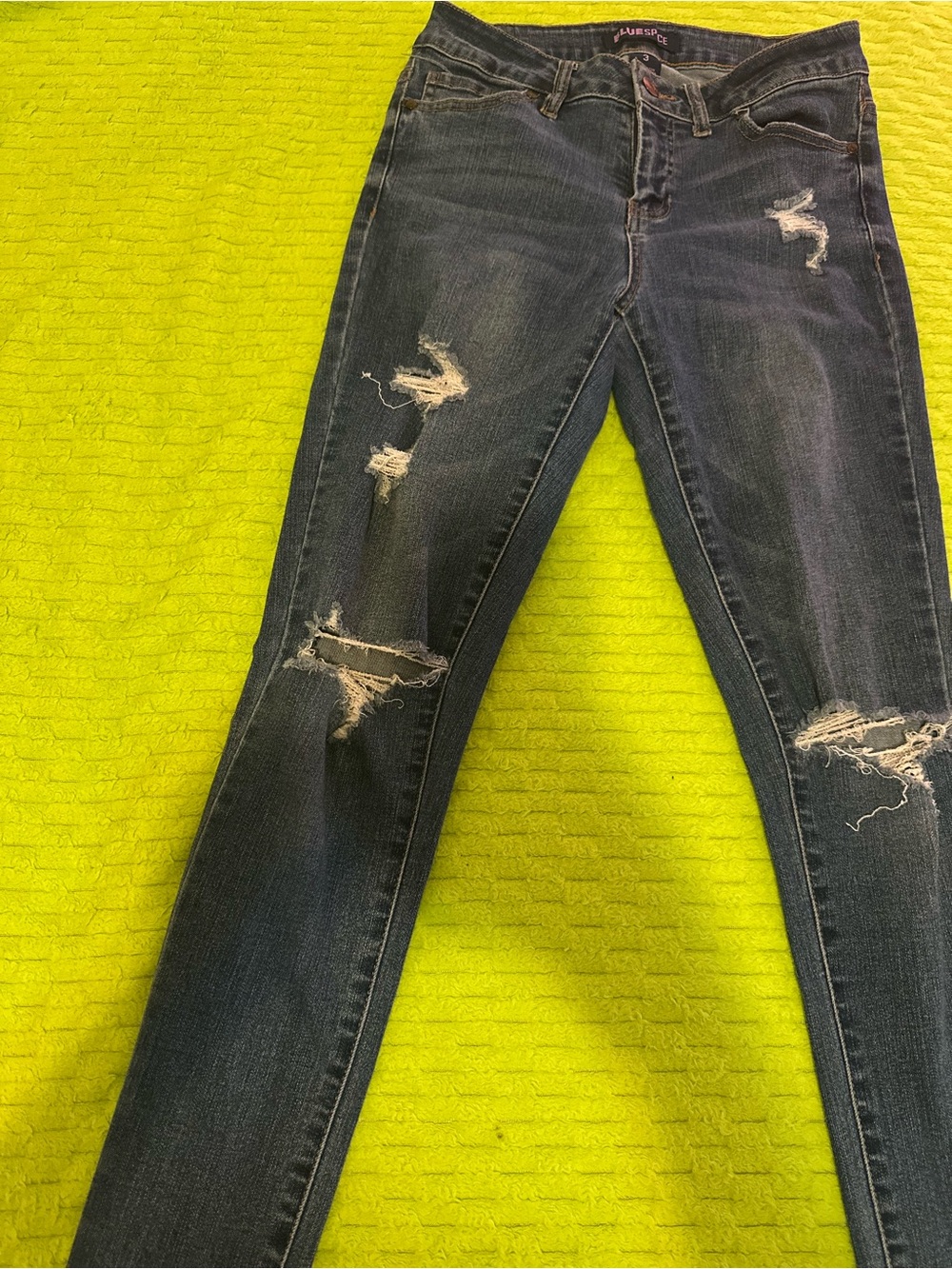 Blue Spice Ripped Skinny Jeans in Dark Blue